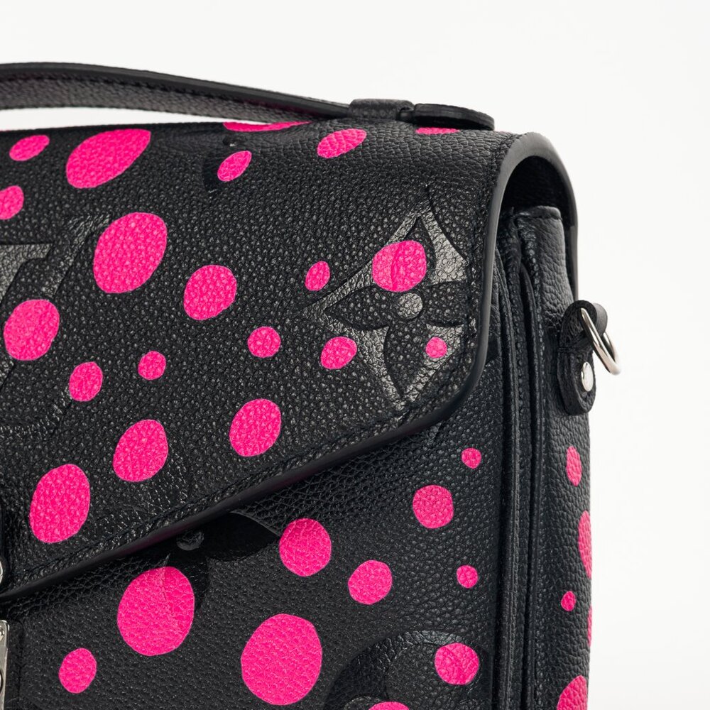 Louis Vuitton x Yayoi Kusama Pochette Metis MM Black & Fuchsia Satchel - Picture 10 of 16